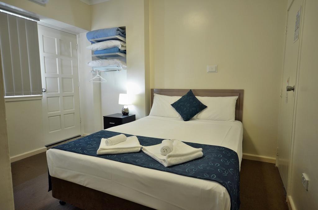 Lees Hotel Ingham Ngoại thất bức ảnh