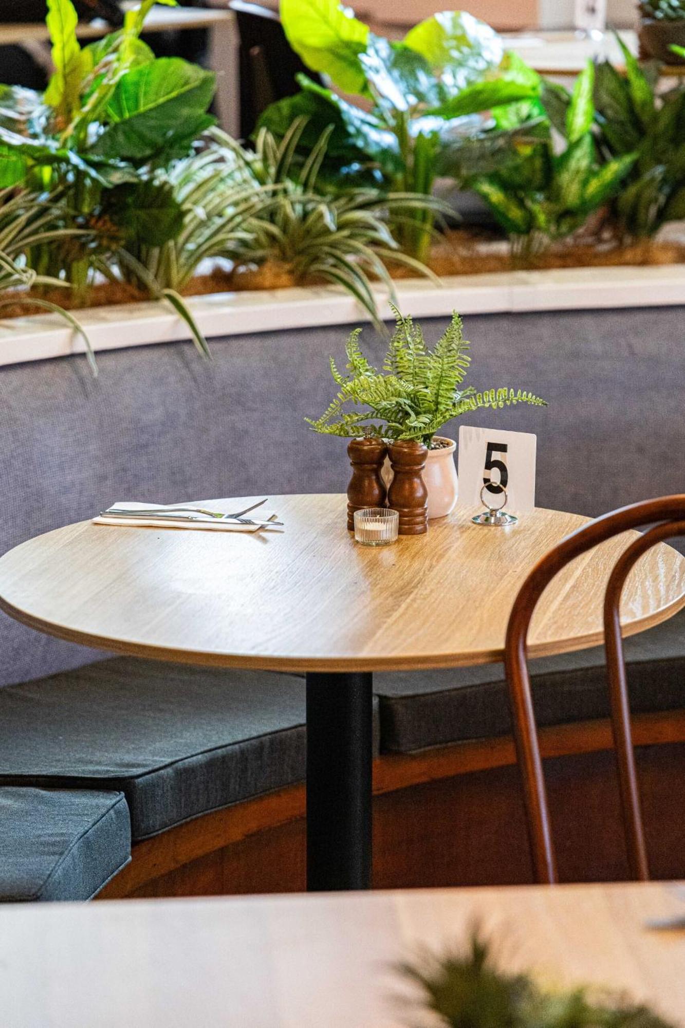 Lees Hotel Ingham Ngoại thất bức ảnh