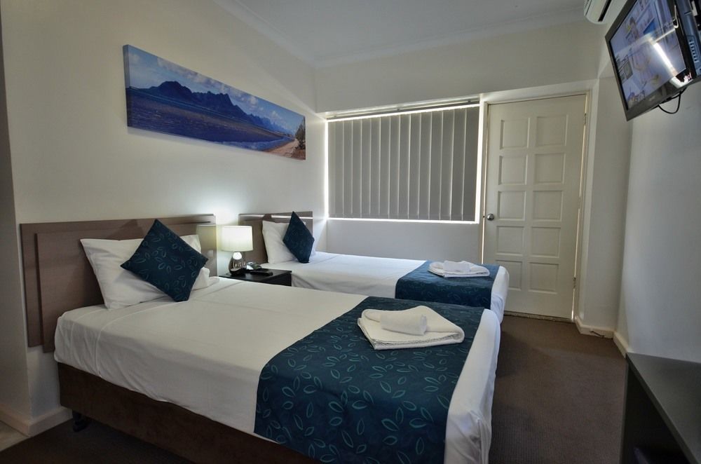 Lees Hotel Ingham Ngoại thất bức ảnh